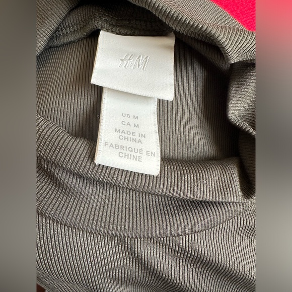 H&M Khaki Mock Neck Bodysuit - M - Picture 5 of 5